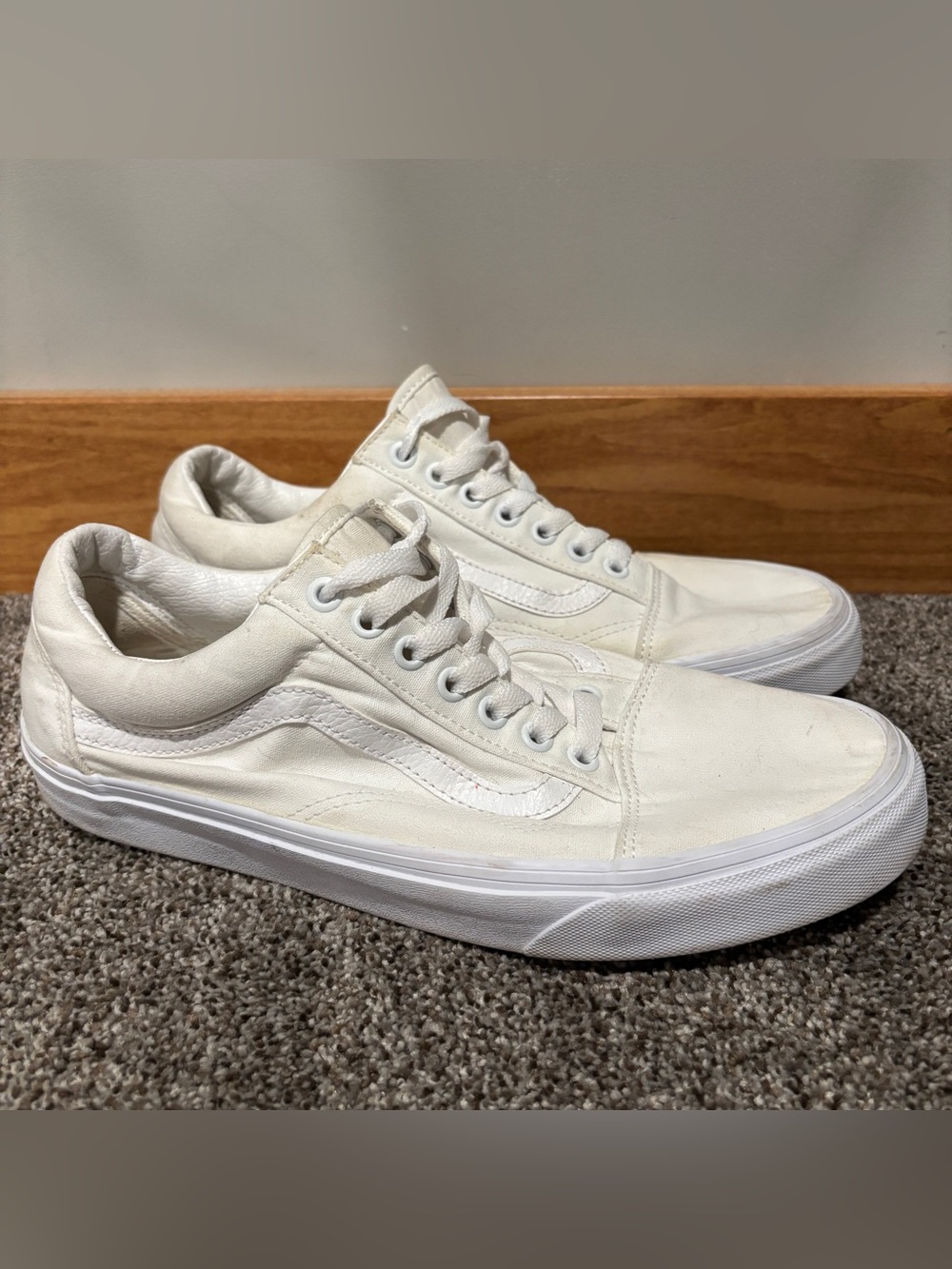 Vans Old Skool Shoes Mens Size 9.5 All White True White Skate Classic Low Top